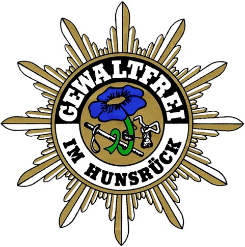 Die Polizei hatte das Motto ausgegeben: „Gewaltfrei im Hunsrück“ - und einen eigenen Aufkleber in großer Zahl verteilt.